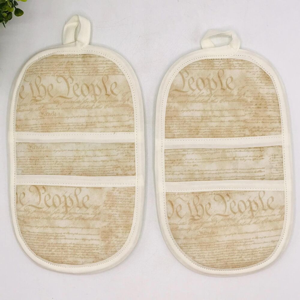 Set of 2 Finger Hotpad Potholders, Neutral We The People Patriotic, 2 Piece Set